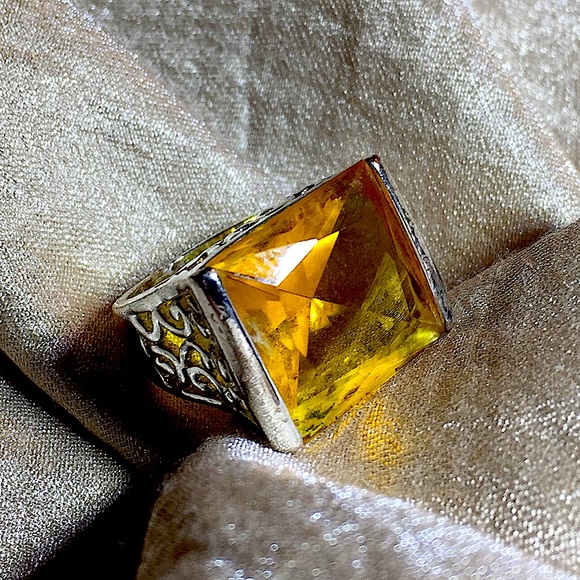 Jewelry - Citrine and Silver Cocktail Ring!!